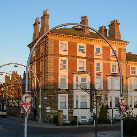 Sea Views Stunning 2 Bedroom Apartment # Lowestoft Extérieur photo