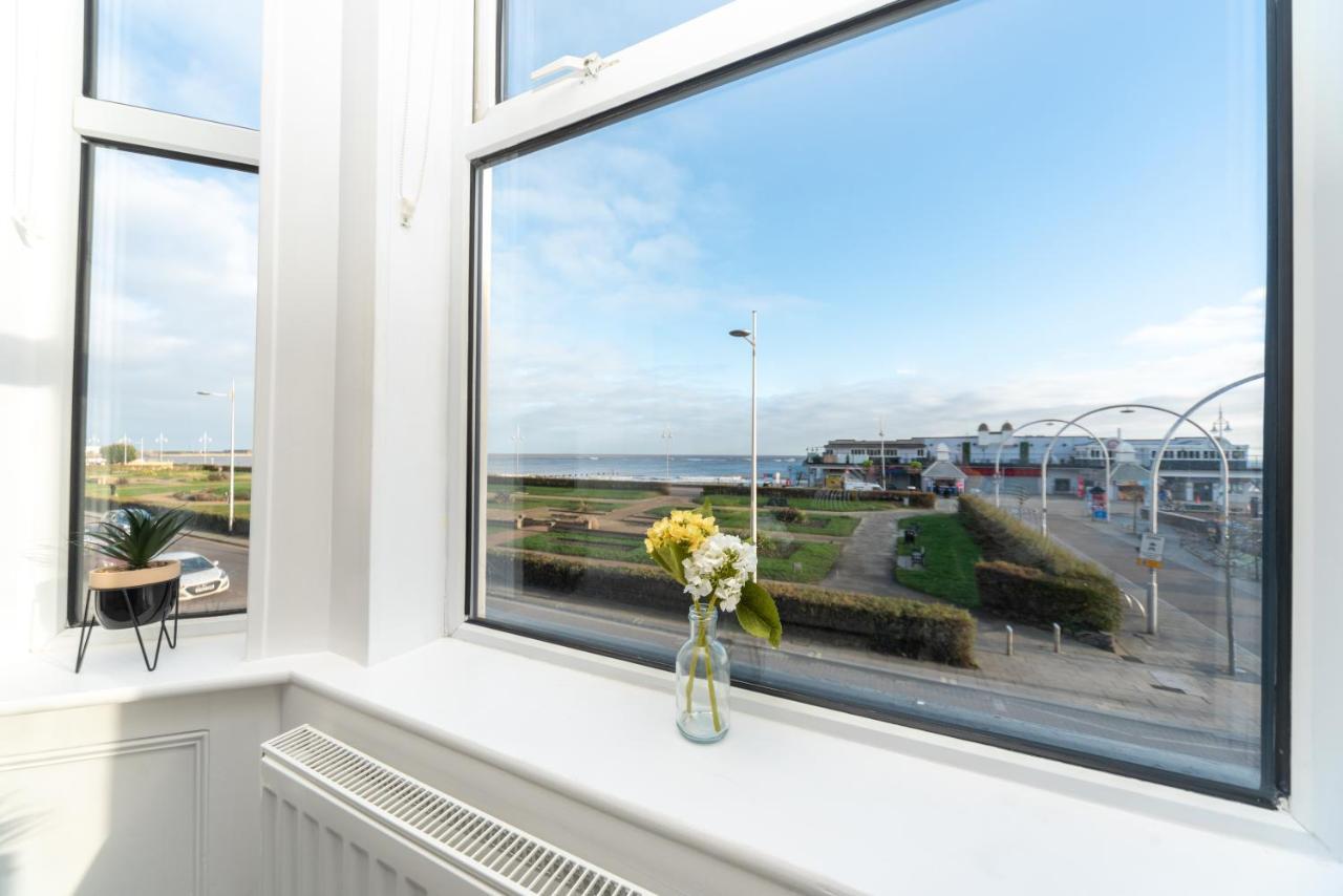 Sea Views Stunning 2 Bedroom Apartment # Lowestoft Extérieur photo
