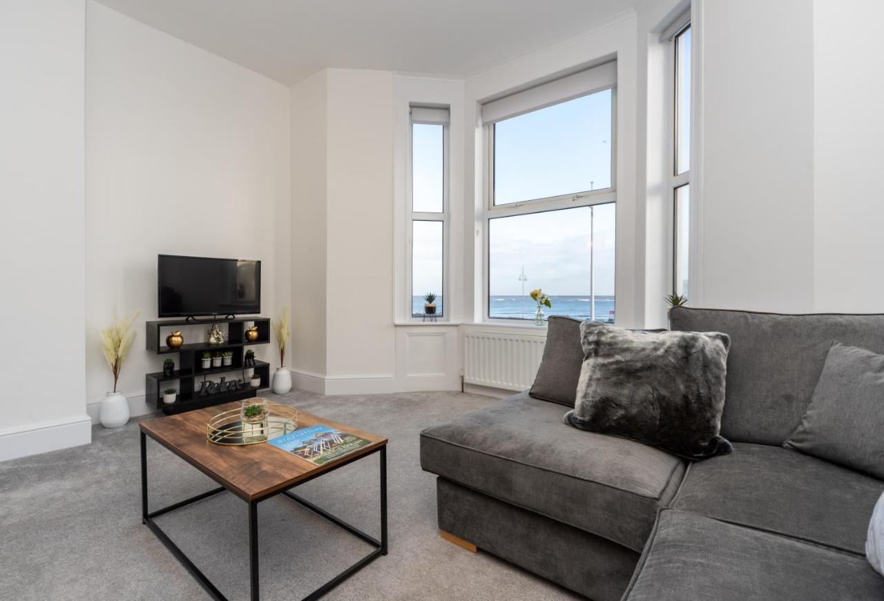 Sea Views Stunning 2 Bedroom Apartment # Lowestoft Extérieur photo