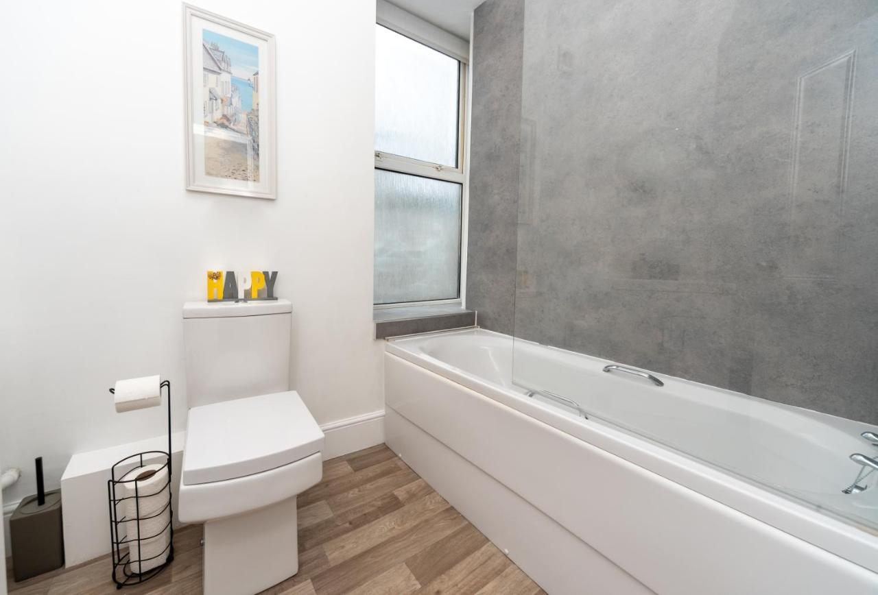Sea Views Stunning 2 Bedroom Apartment # Lowestoft Extérieur photo