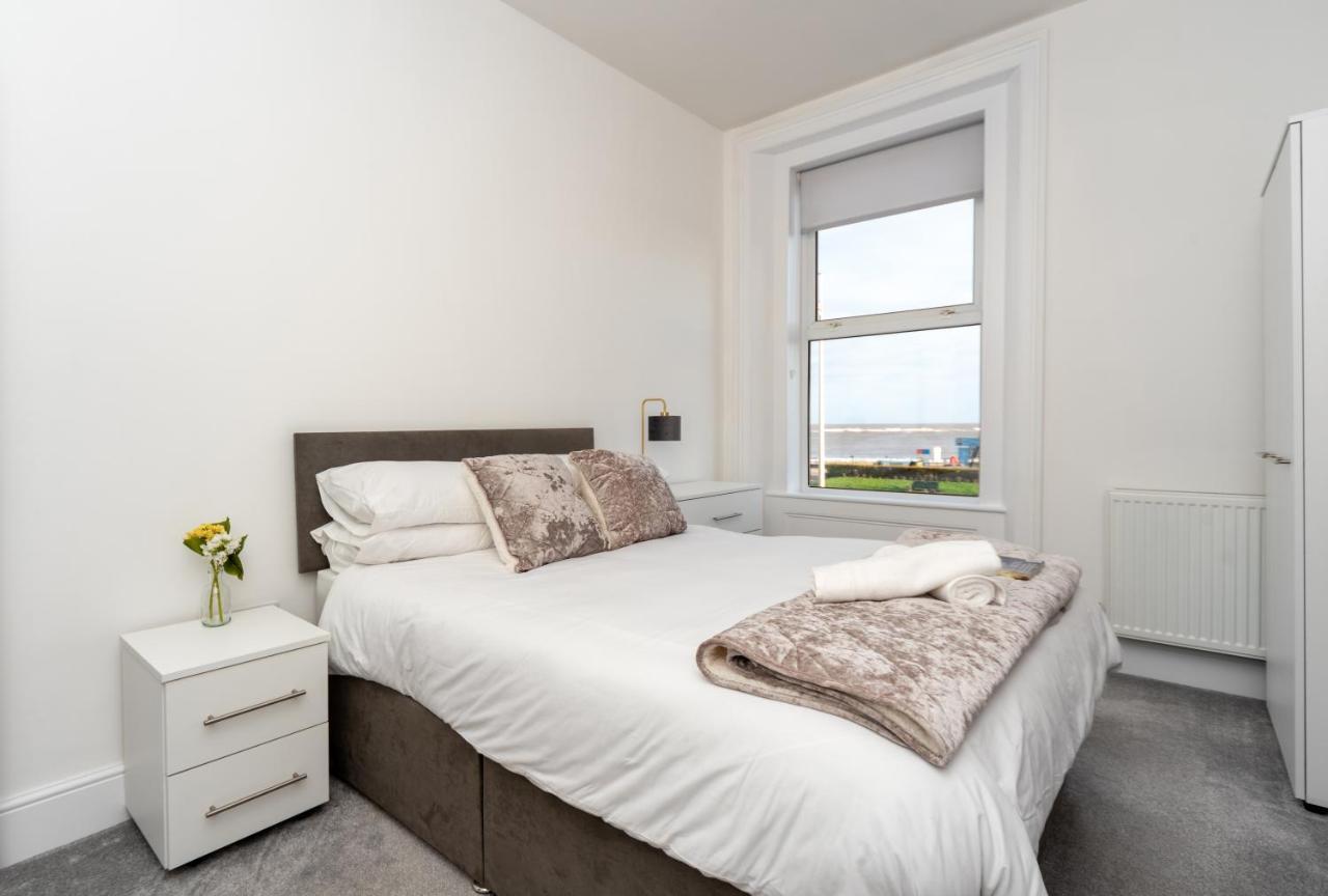 Sea Views Stunning 2 Bedroom Apartment # Lowestoft Extérieur photo
