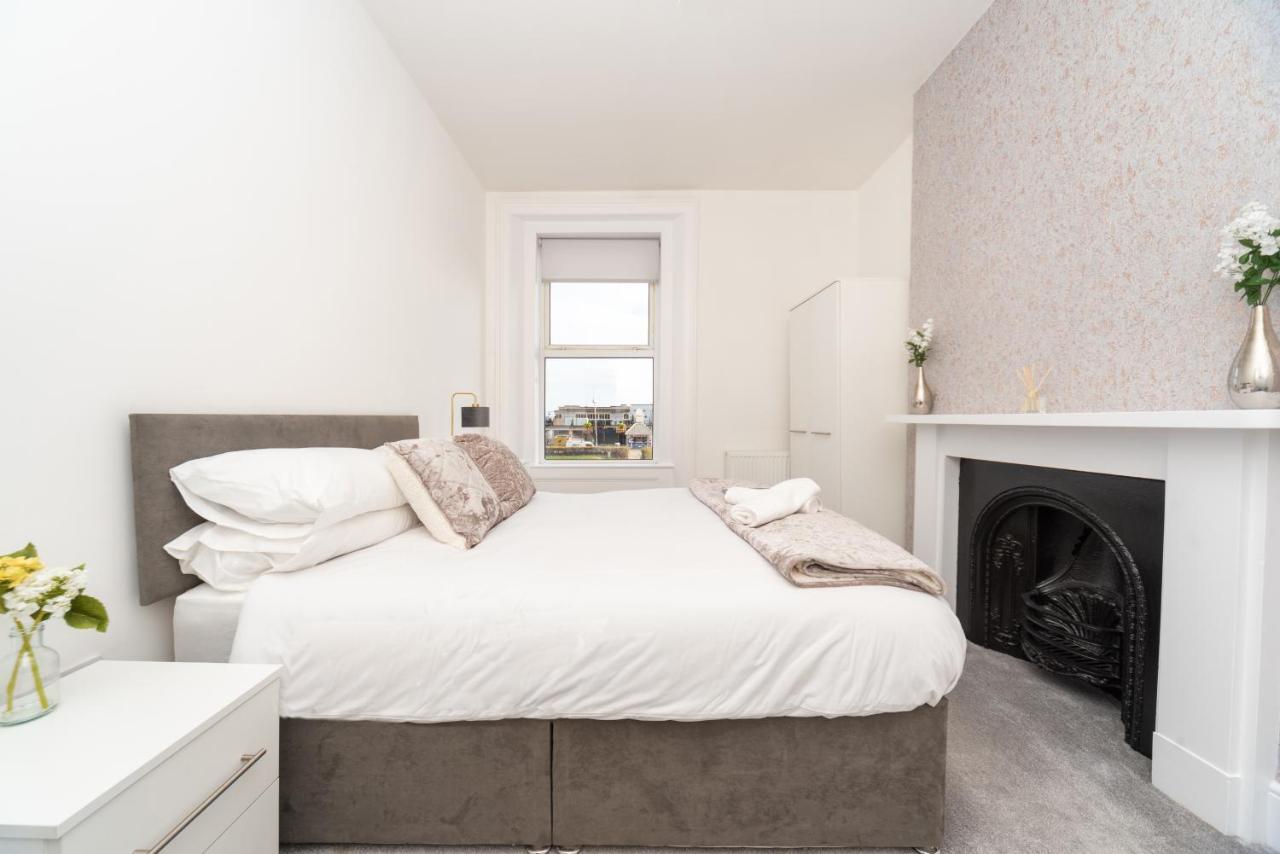Sea Views Stunning 2 Bedroom Apartment # Lowestoft Extérieur photo
